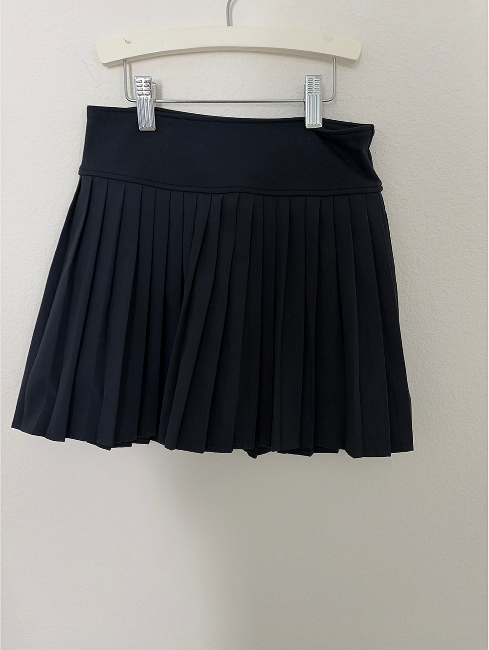 Abercrombie Kids YPB Black Pleated Skirt Size 9/10